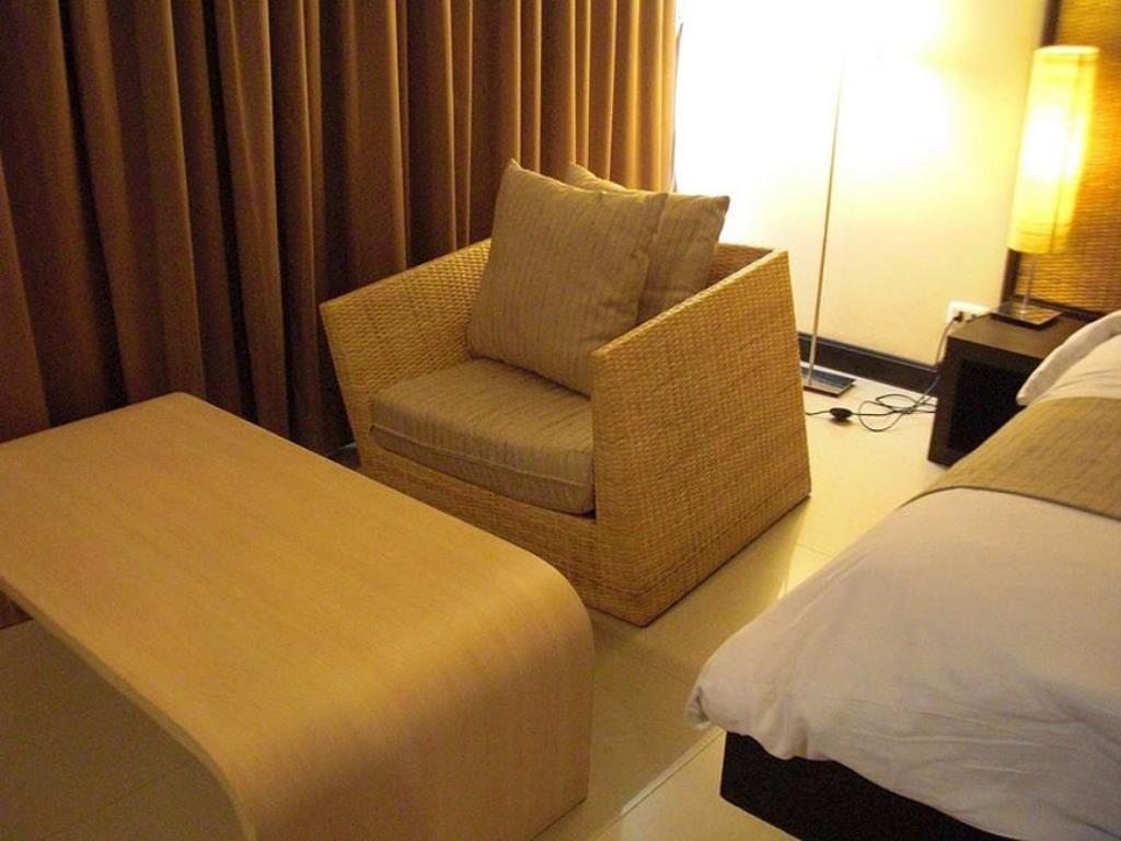 Swutel Hotel Bangkok Bagian luar foto