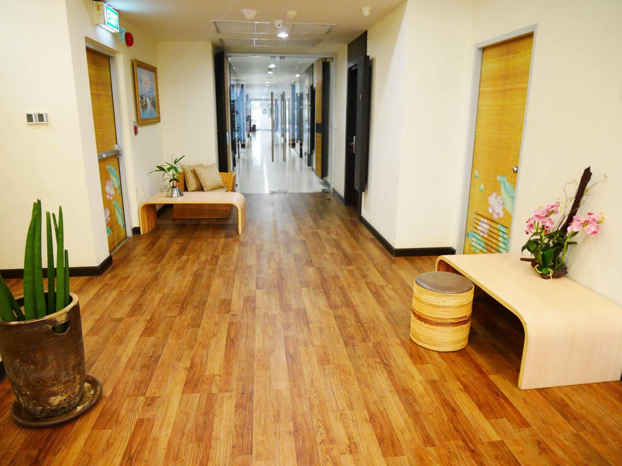 Swutel Hotel Bangkok Bagian luar foto